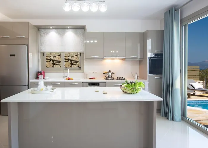 Crystal * Agios Christoforos (Lefkada)